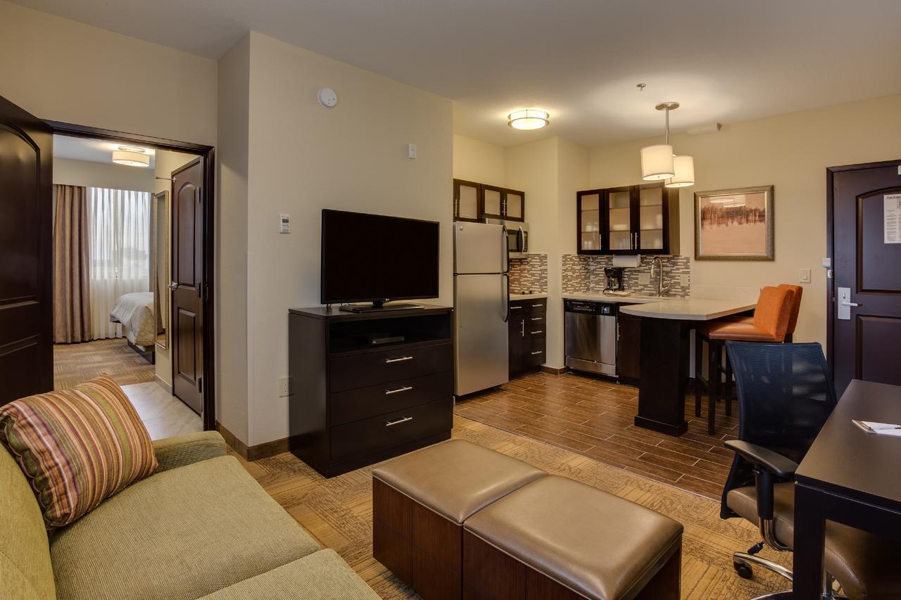 Staybridge Suites Houston East - Baytown By Ihg Exterior foto